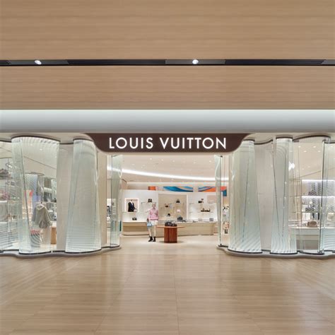 louis vuitton japan duty free|Louis Vuitton haneda airport.